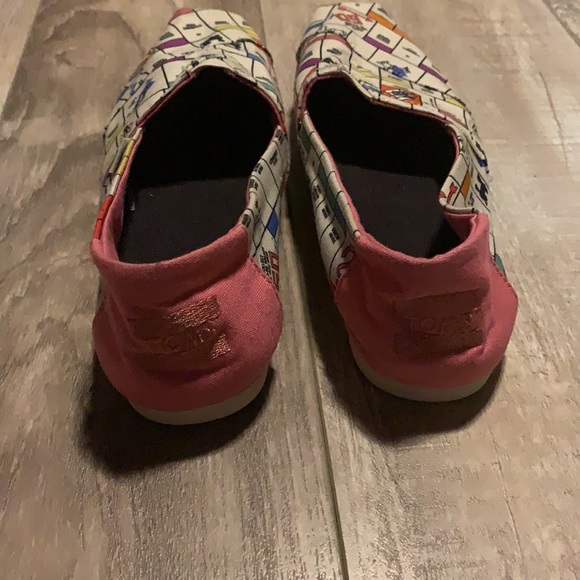 Girls Toms - Picture 2 of 2